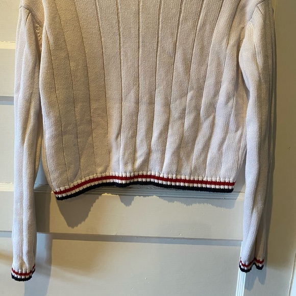 Brandy Melville cropped v-neck sweater O/S - Picture 5 of 5